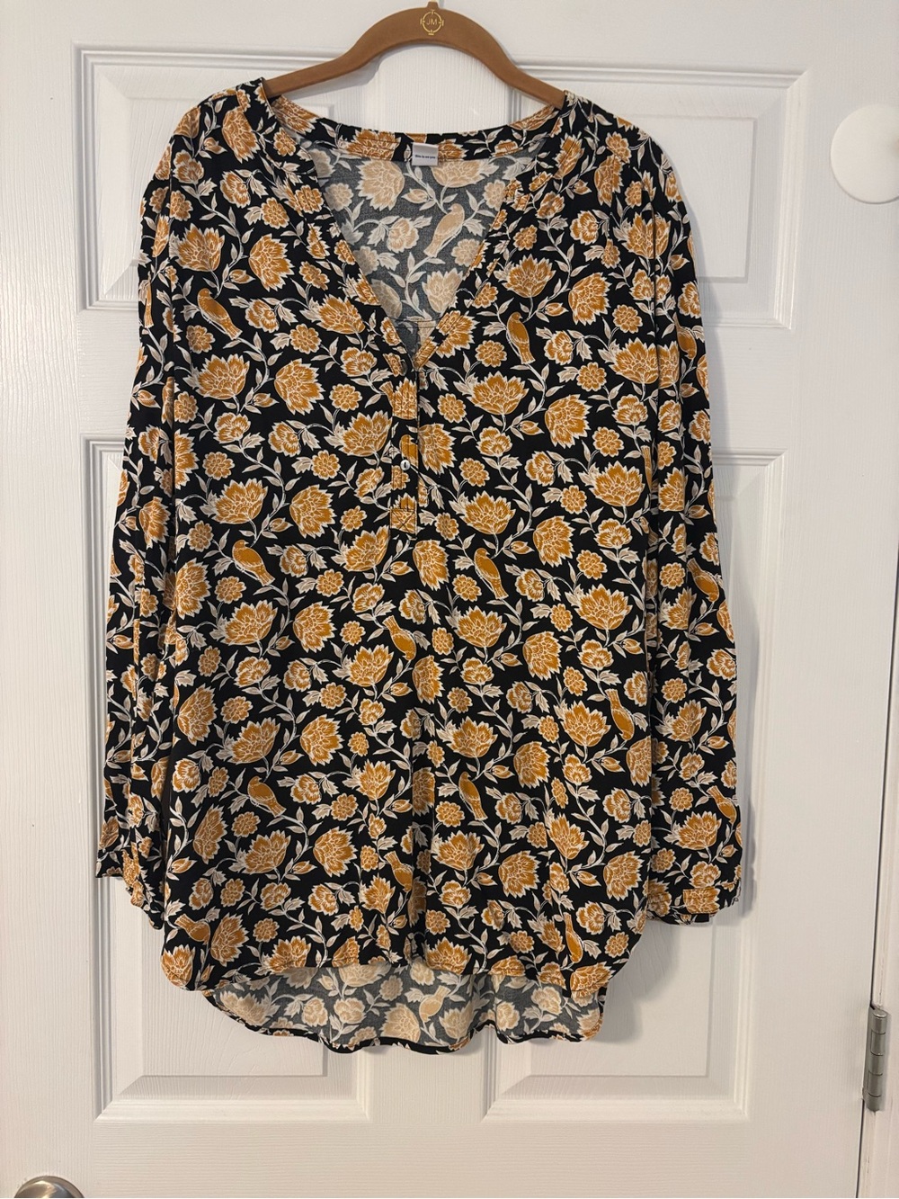 Old Navy Split Neck Long Sleeve Tunic Top Black/Gold Floral Women’s Large